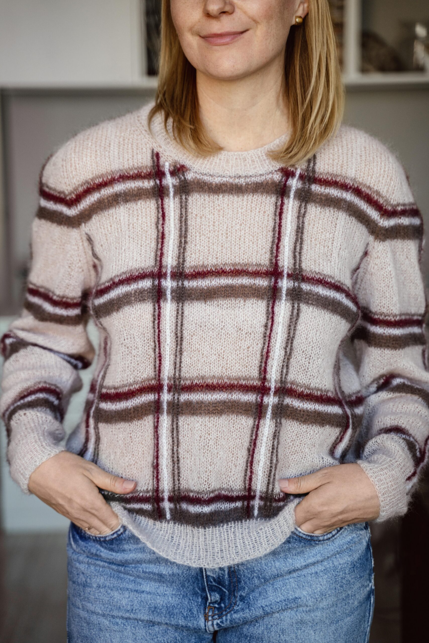 Sweter w kratkę